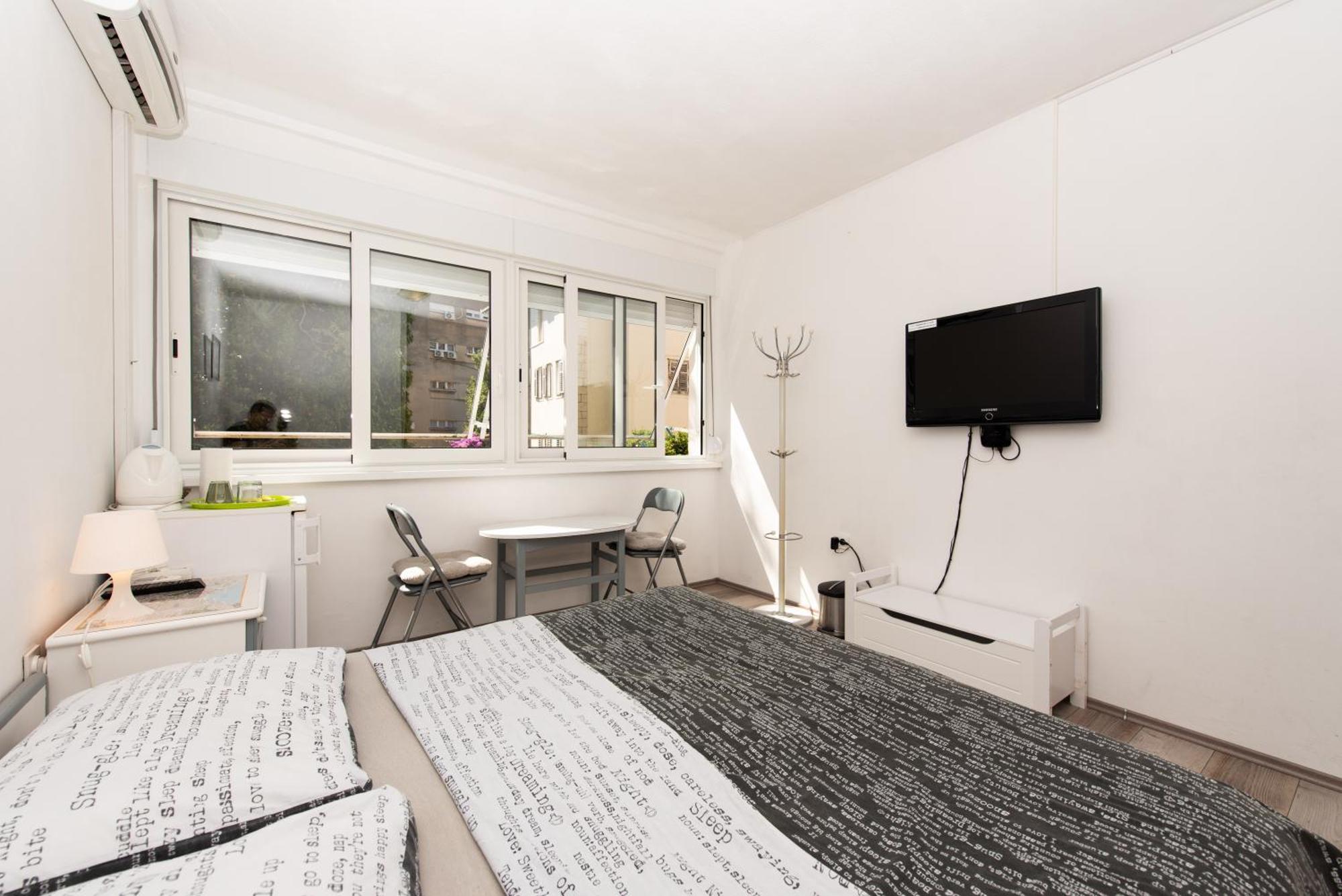 Laghanini Apartments Split Bagian luar foto