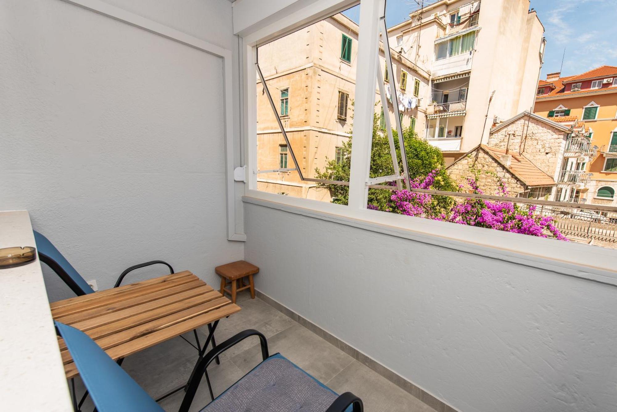 Laghanini Apartments Split Bagian luar foto